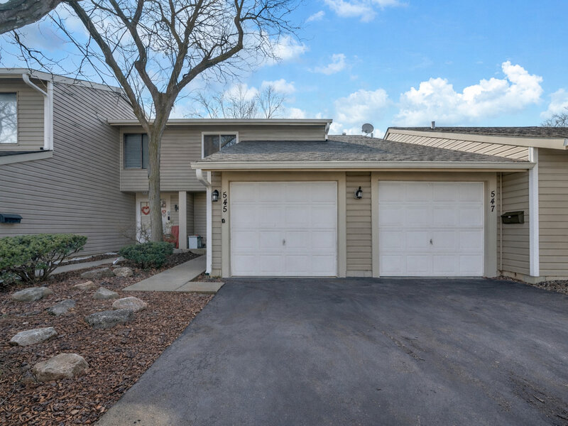 545 Alton Court Carol Stream IL 60188