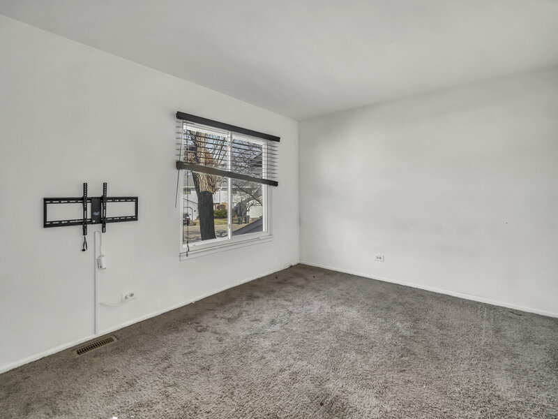 545 Alton Court Carol Stream IL 60188