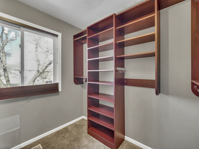 454 Esselen Court Carol Stream IL 60188