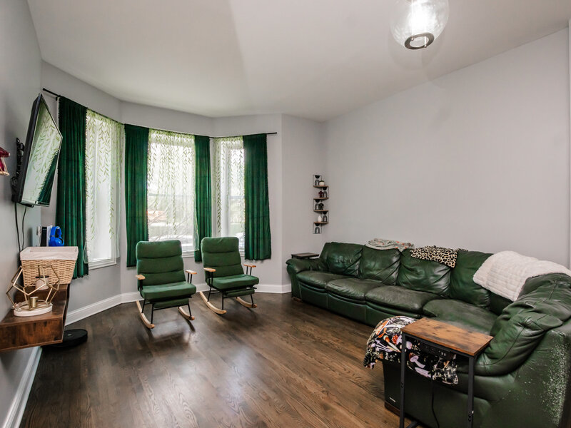 735 E 50th Street Chicago IL 60615