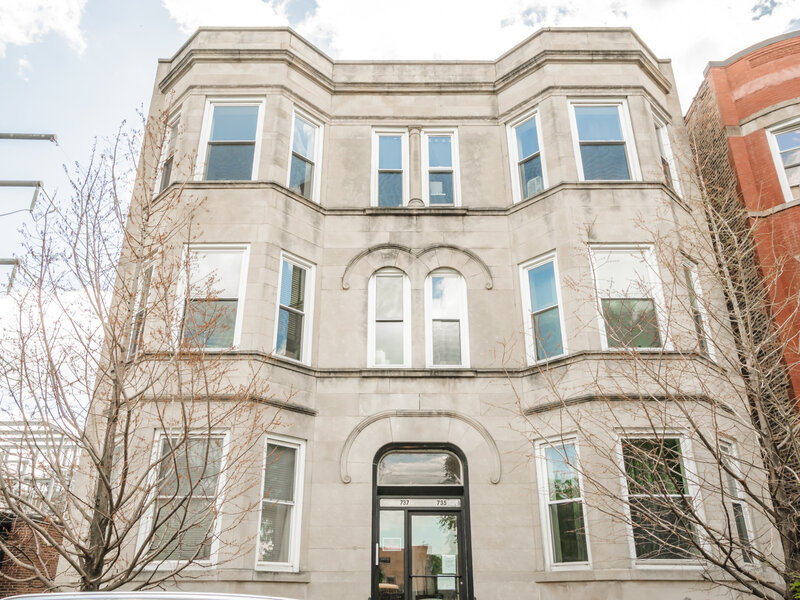 735 E 50th Street Chicago IL 60615