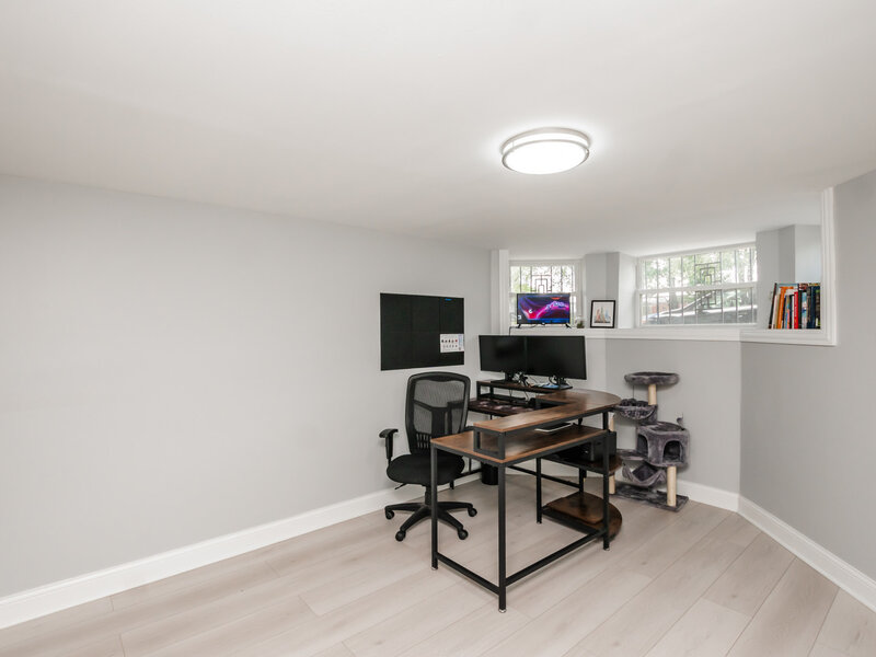 735 E 50th Street Chicago IL 60615