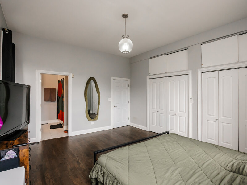 735 E 50th Street Chicago IL 60615