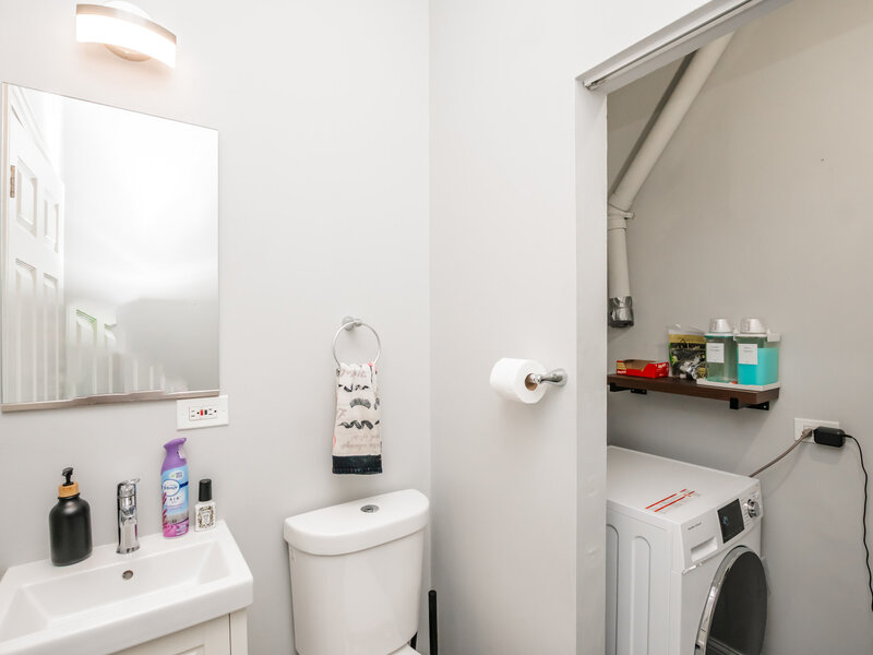 735 E 50th Street Chicago IL 60615