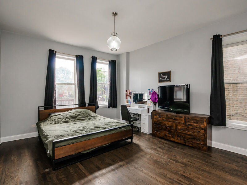 735 E 50th Street Chicago IL 60615