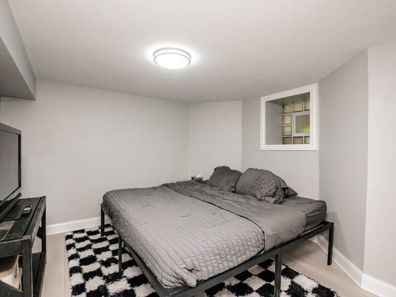 735 E 50th Street Chicago IL 60615