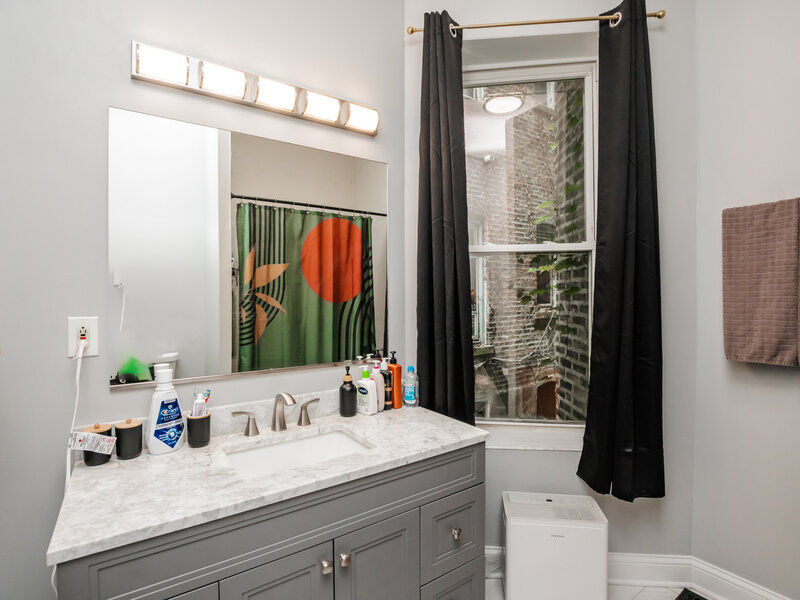 735 E 50th Street Chicago IL 60615