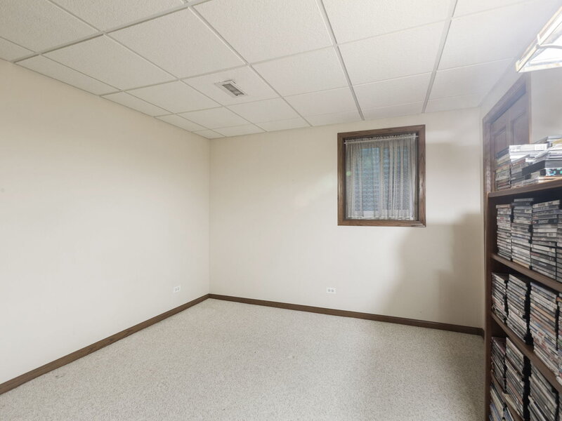 556 Prescott Lane Gurnee IL 60031