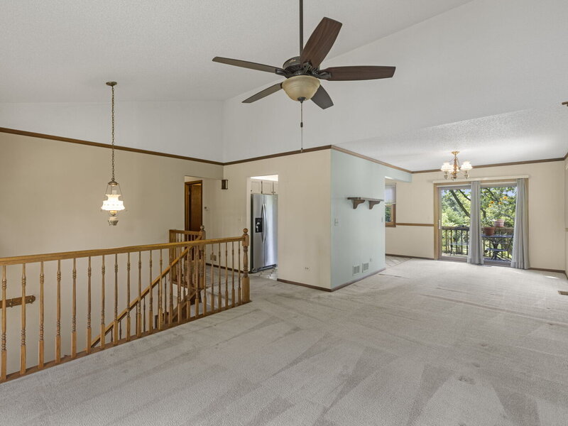 1965 Crescent Lane Hoffman Estates IL 60169