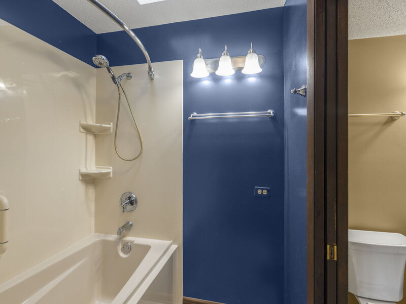 1965 Crescent Lane Hoffman Estates IL 60169