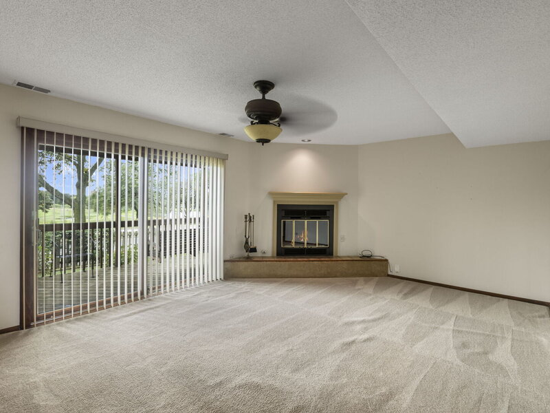 1965 Crescent Lane Hoffman Estates IL 60169
