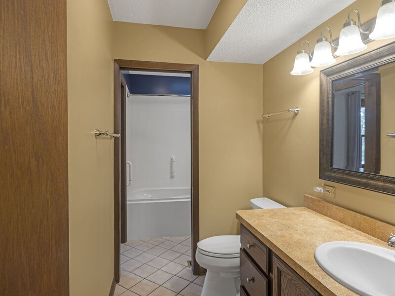 1965 Crescent Lane Hoffman Estates IL 60169