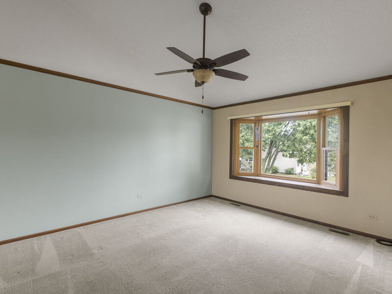 1965 Crescent Lane Hoffman Estates IL 60169