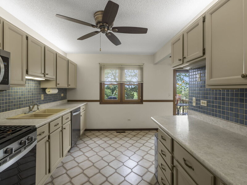 1965 Crescent Lane Hoffman Estates IL 60169