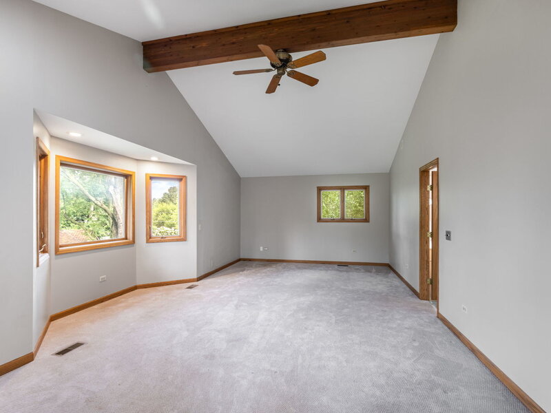 749 N Sharon Drive Woodstock IL 60098