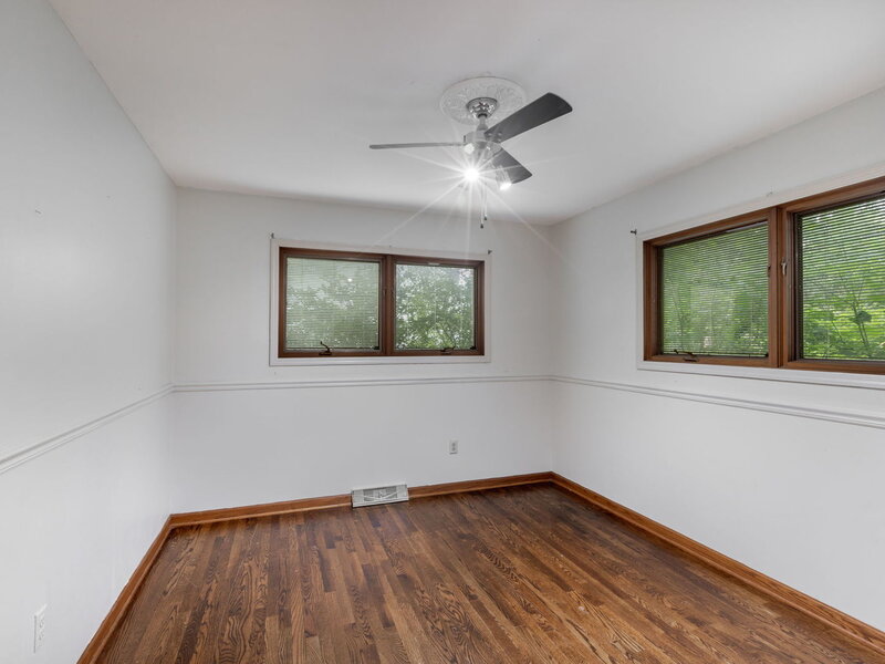 749 N Sharon Drive Woodstock IL 60098