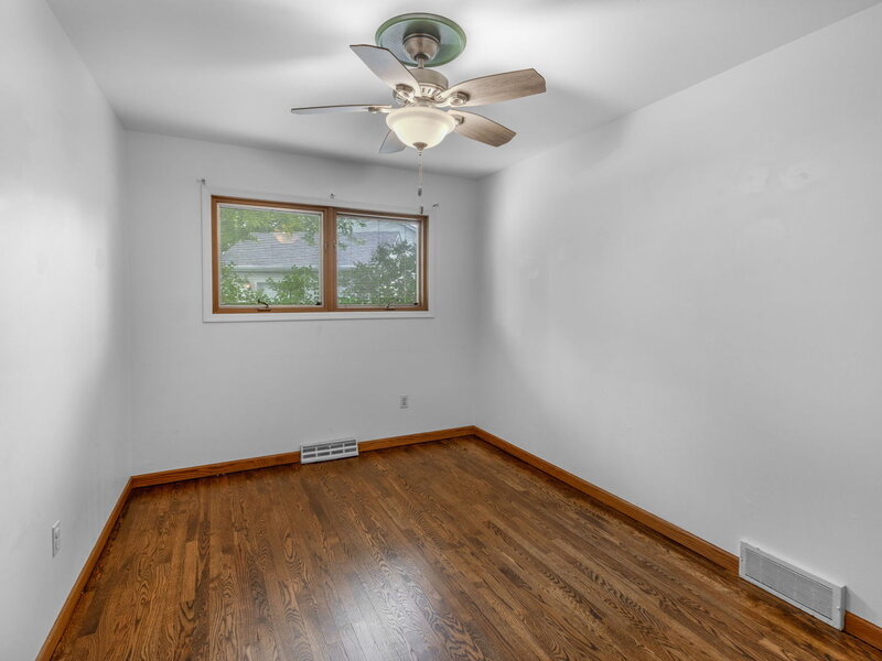 749 N Sharon Drive Woodstock IL 60098