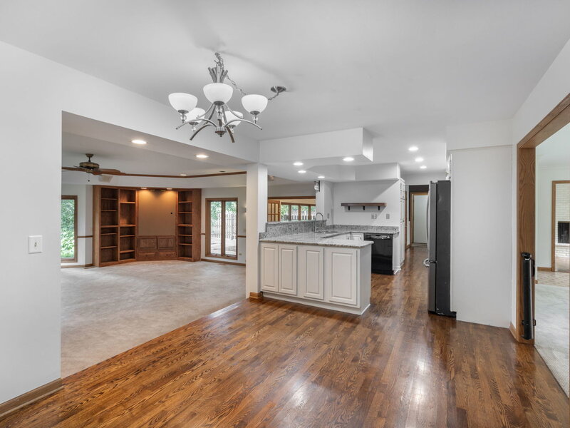 749 N Sharon Drive Woodstock IL 60098