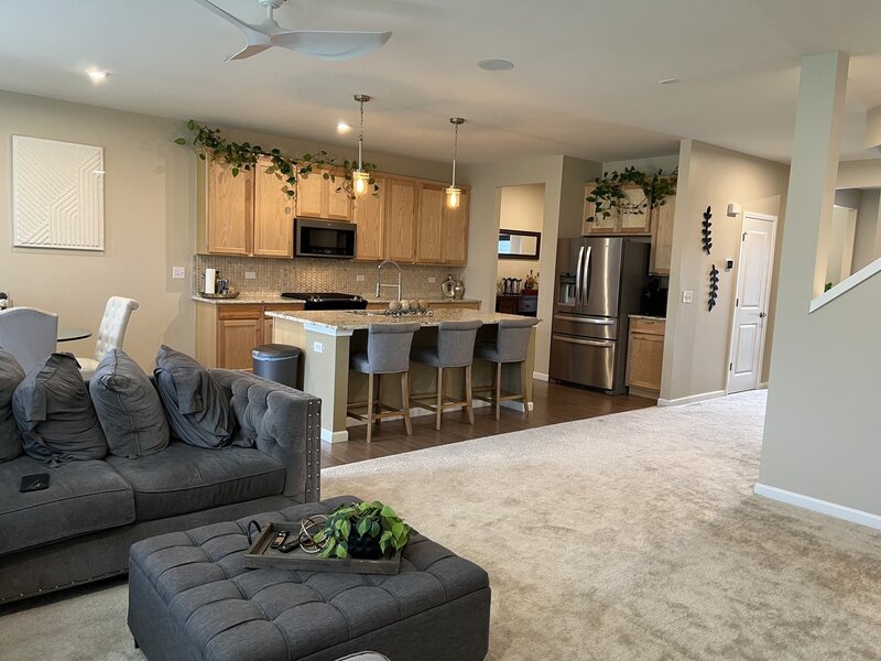 1017 Kessler Drive Mundelein IL 60060