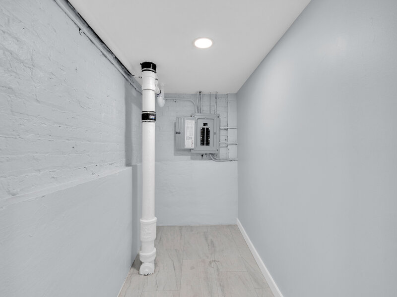 2539 W Morse Avenue Chicago IL 60645