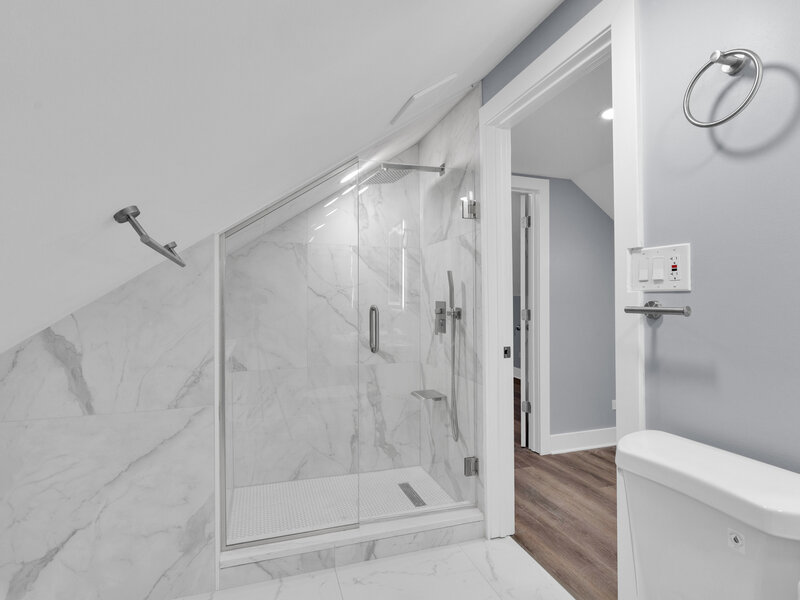 2539 W Morse Avenue Chicago IL 60645