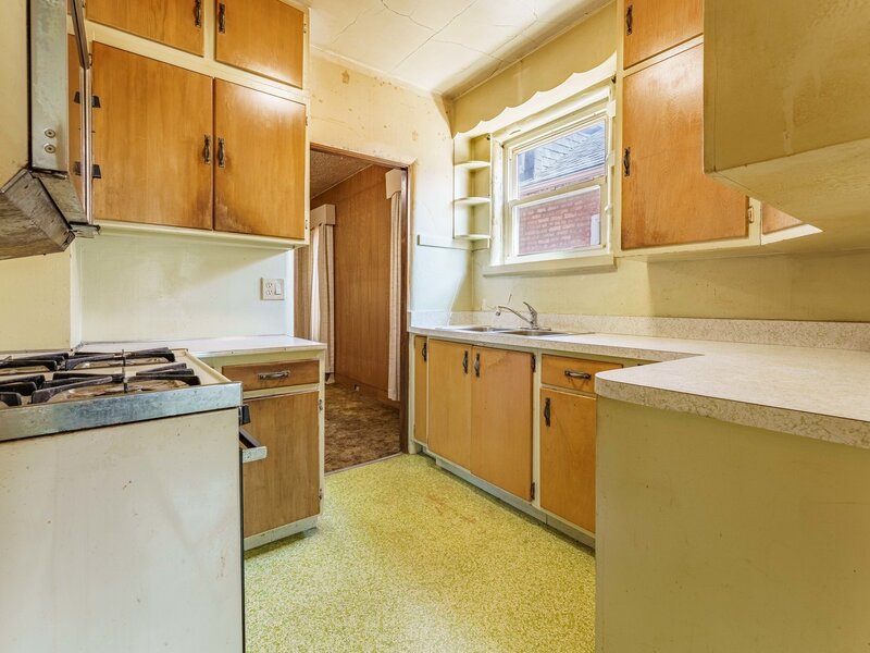 6731 W Albion Avenue Chicago IL 60631