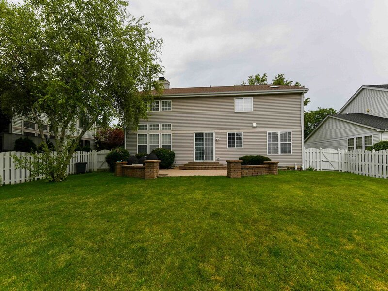 687 E Lenox Lane Palatine IL 60074