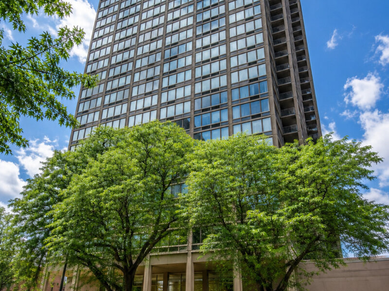 5320 N Sheridan Road Chicago IL 60640