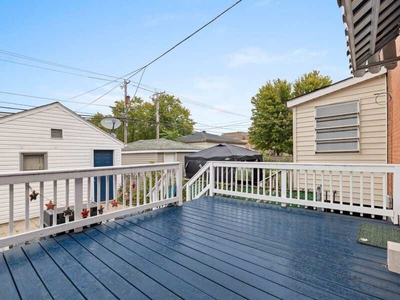 5242 W 63rd Place Chicago IL 60638