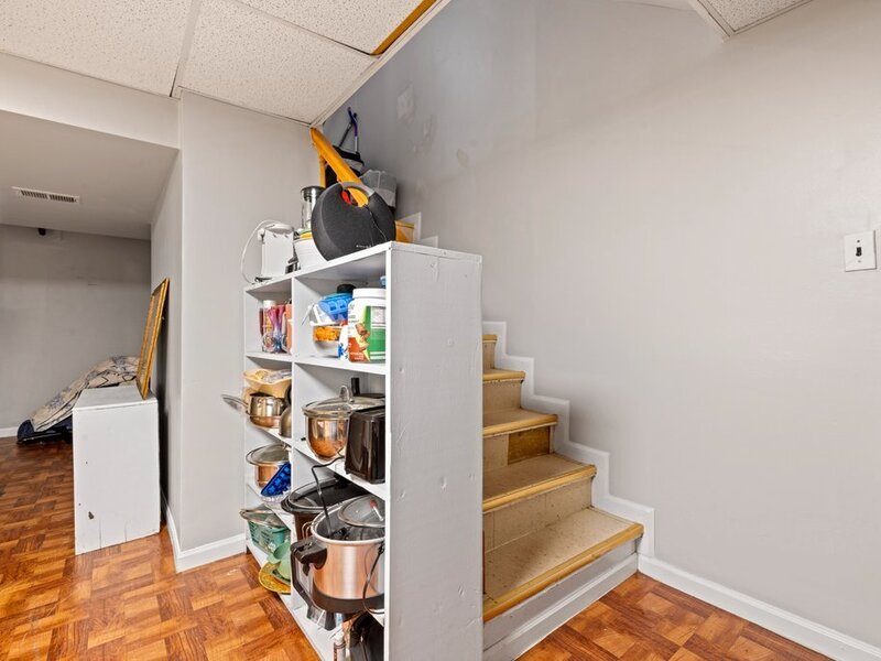 5242 W 63rd Place Chicago IL 60638