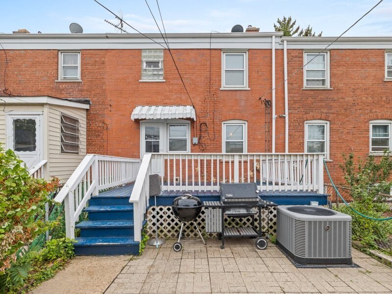 5242 W 63rd Place Chicago IL 60638