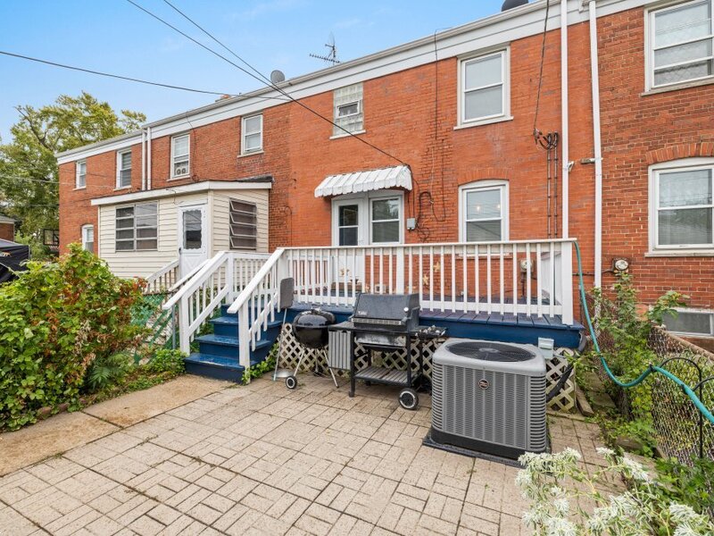 5242 W 63rd Place Chicago IL 60638