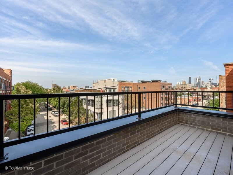 1345 W Grand Avenue Chicago IL 60642