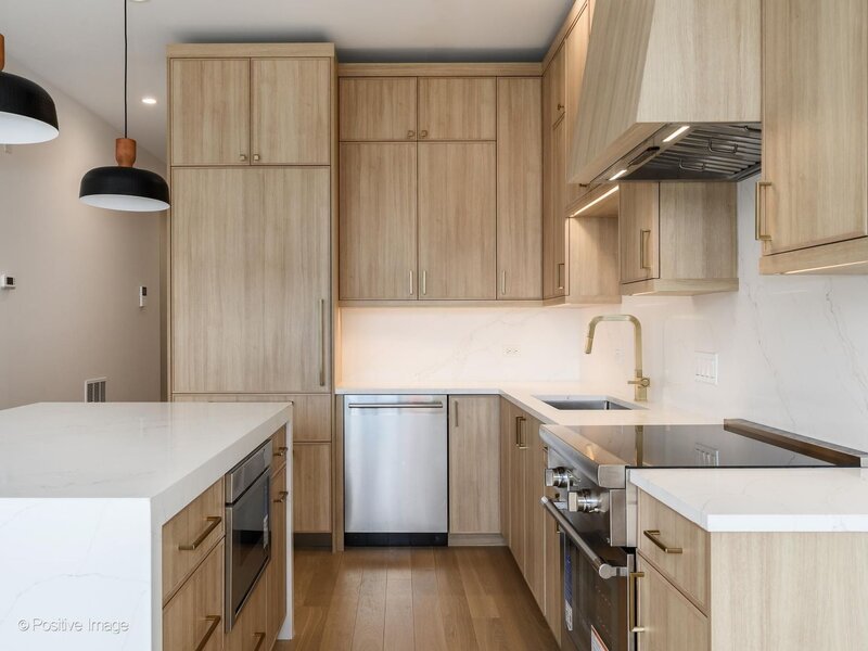 1345 W Grand Avenue Chicago IL 60642