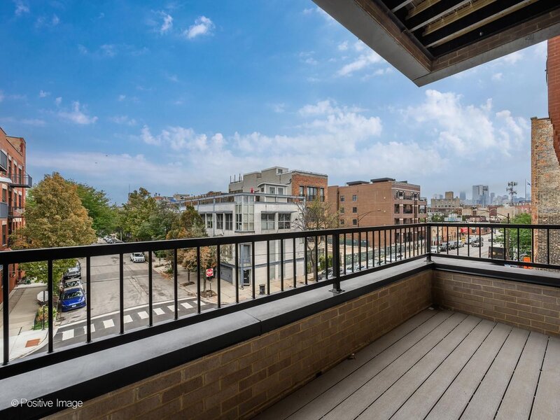 1345 W Grand Avenue Chicago IL 60642