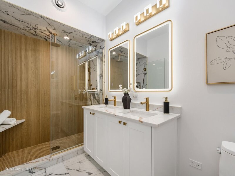 1345 W Grand Avenue Chicago IL 60642