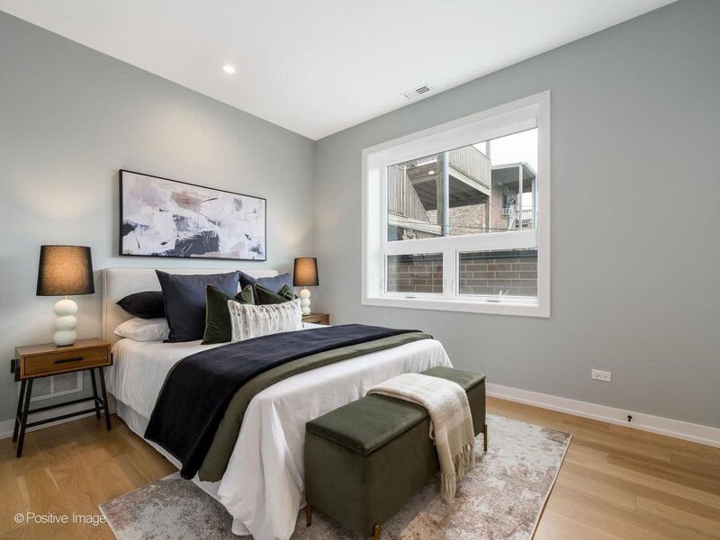1345 W Grand Avenue Chicago IL 60642
