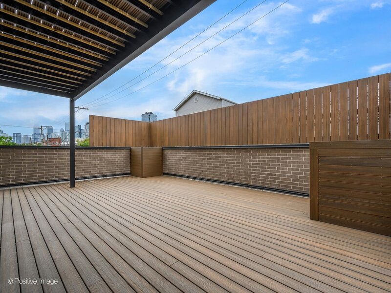 1345 W Grand Avenue Chicago IL 60642