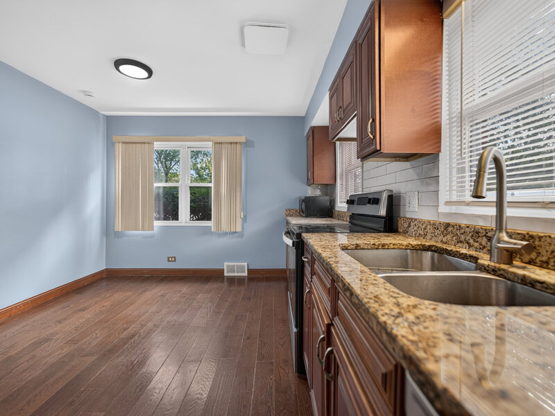 816 S La Grange Road La Grange IL 60525