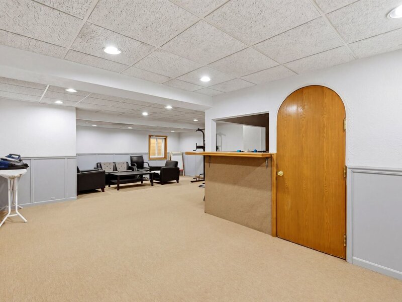 1038 S Hunt Club Drive Mount Prospect IL 60056