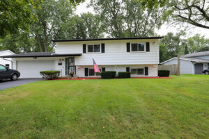 Photo of 273 Berkshire Drive Crystal Lake IL 60014