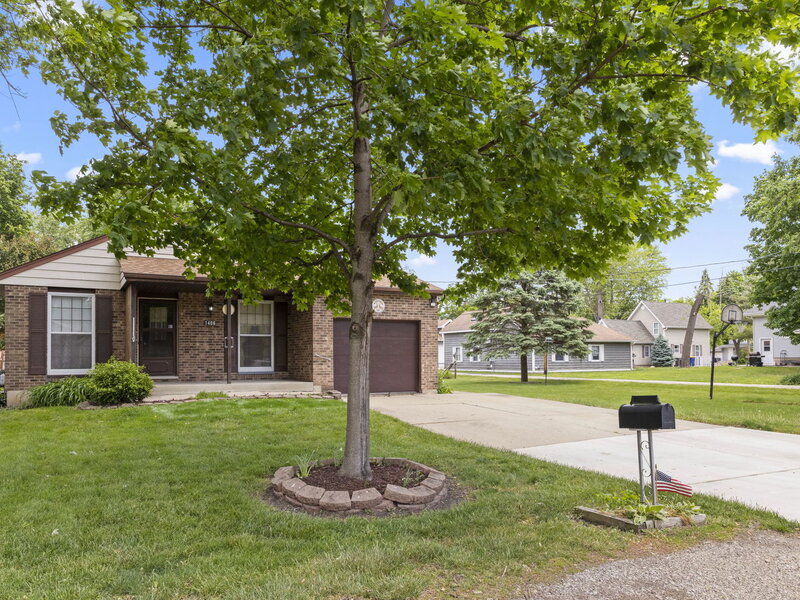 1406 Kaskaskia Avenue Elgin IL 60123