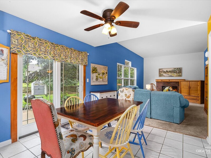 203 Parkside Lane Oswego IL 60543