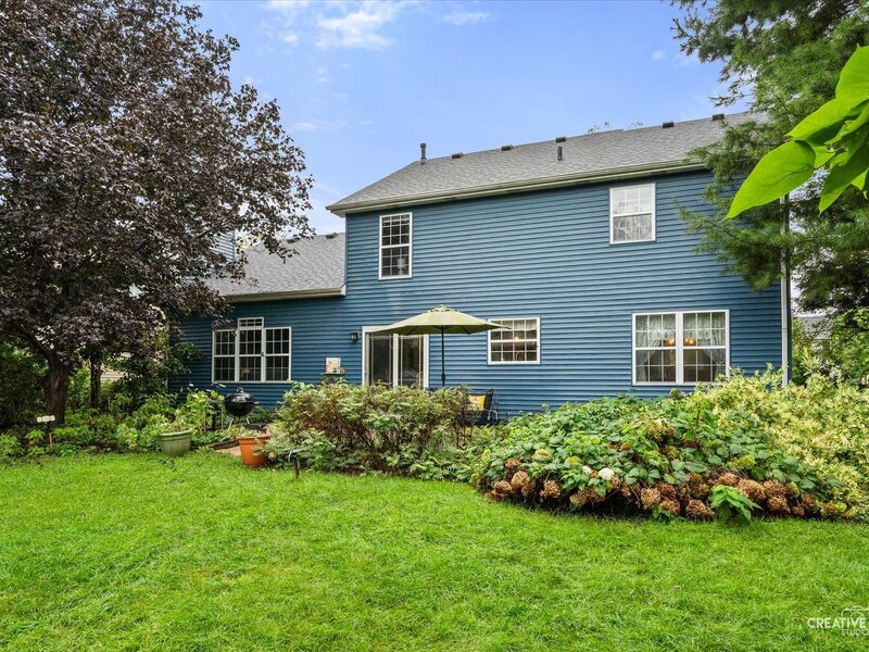 203 Parkside Lane Oswego IL 60543