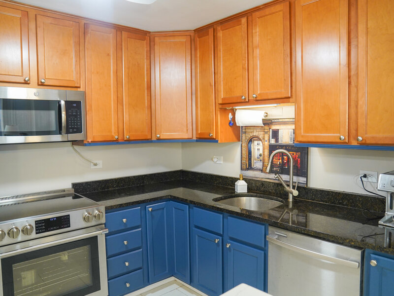 6301 N Sheridan Road Chicago IL 60660