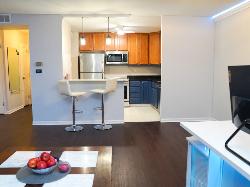 6301 N Sheridan Road Chicago IL 60660