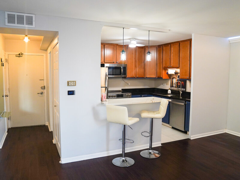 6301 N Sheridan Road Chicago IL 60660