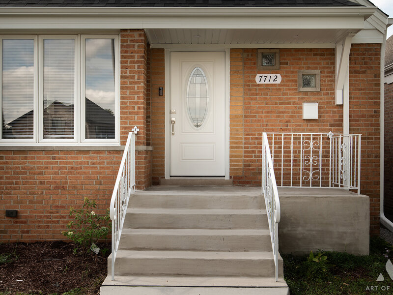 7712 Nagle Avenue Burbank IL 60459