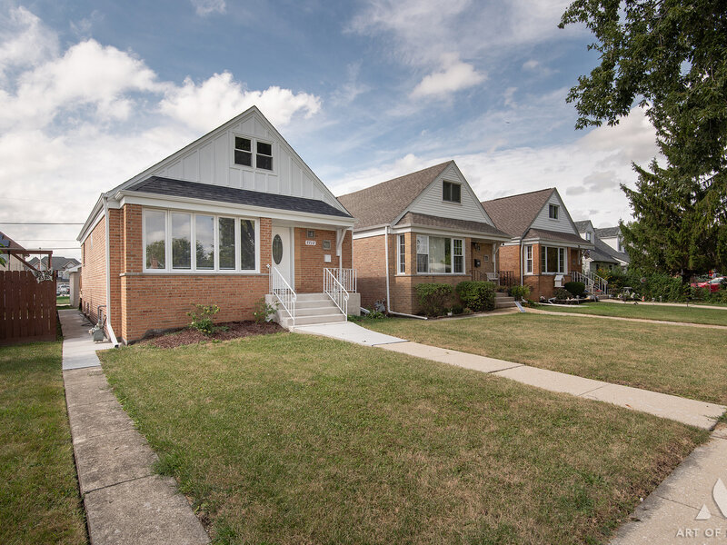 7712 Nagle Avenue Burbank IL 60459