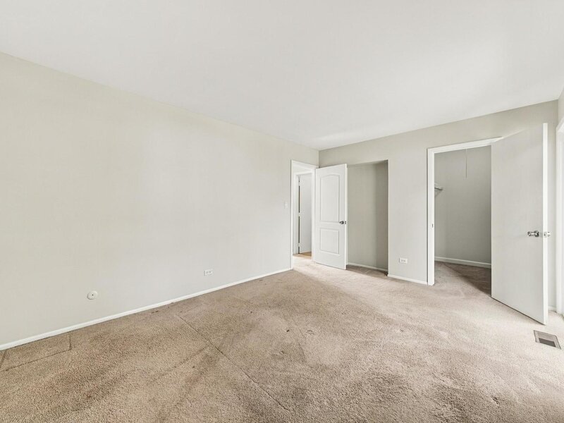 43 Constitution Court Vernon Hills IL 60061